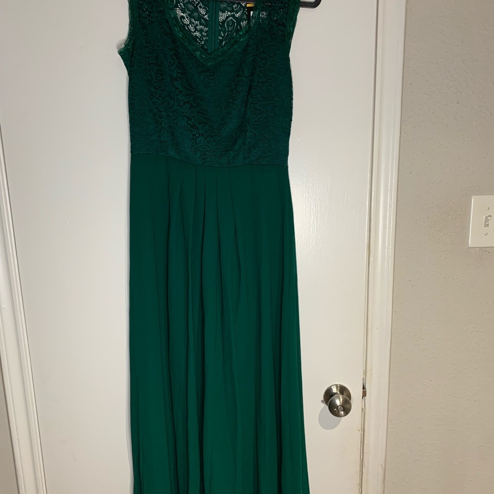 Formal dress - Picture 4 of 7